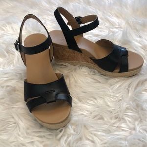 New Ugg Cloverdale Wedge 7